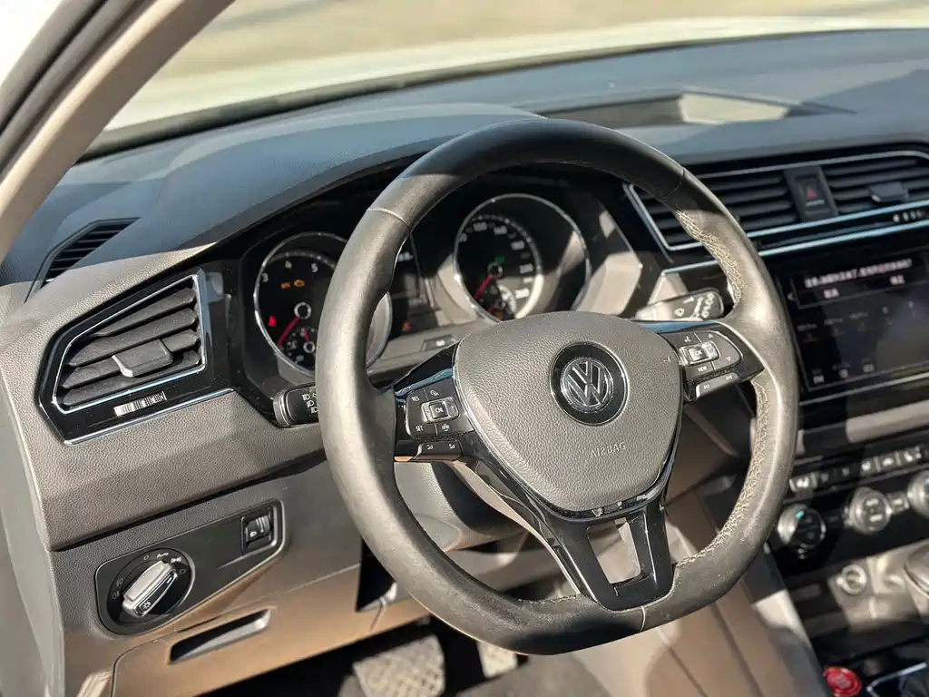 Volkswagen Tiguan L 2019 — фото 17
