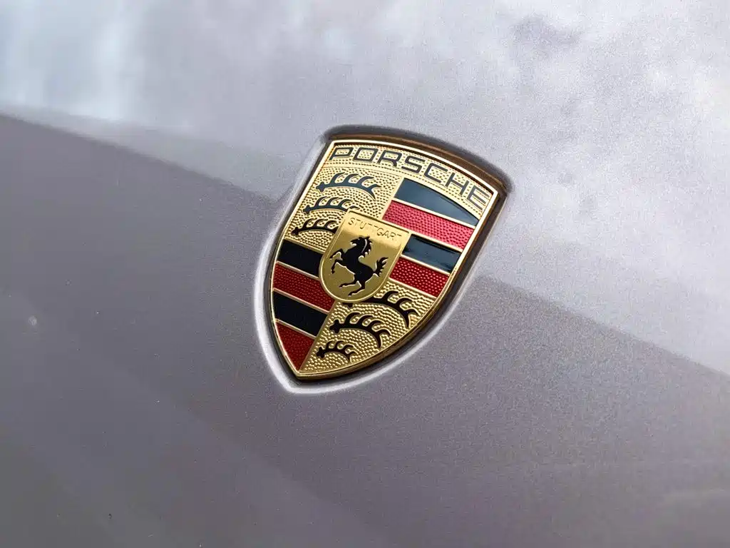 Porsche Taycan 2021 — фото 7