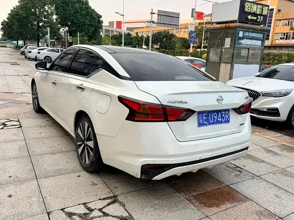 Nissan Teana 2023