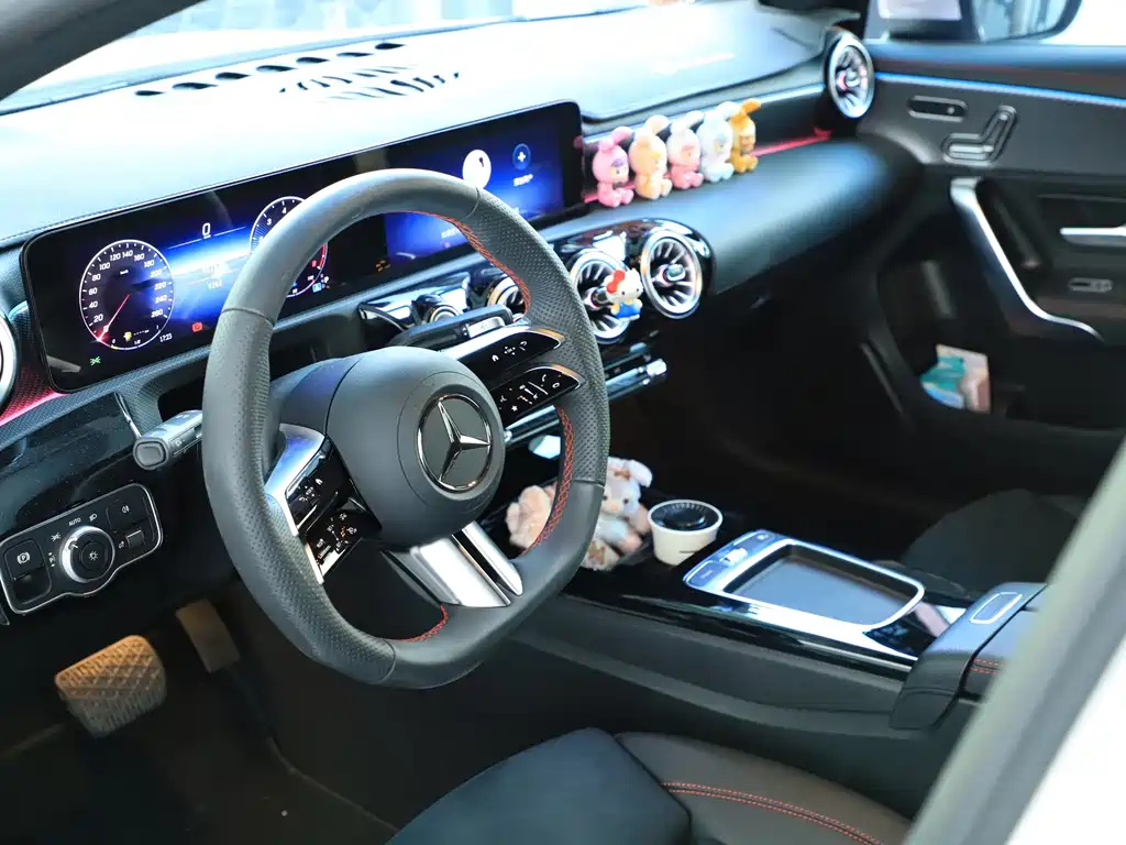 Mercedes-Benz A-Class 2025 — фото 16