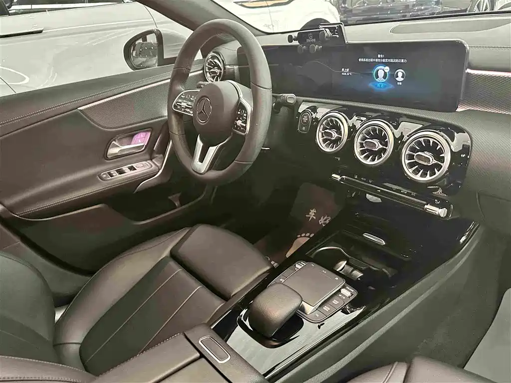 Mercedes-Benz A-Class 2021 — фото 19