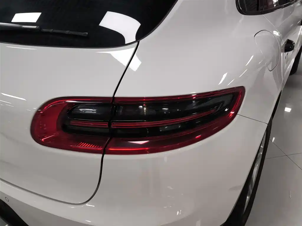Porsche Macan 2017 — фото 8