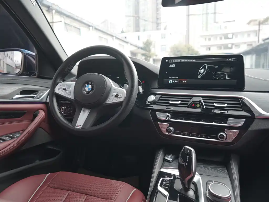 BMW 5 Series 2024 — фото 13