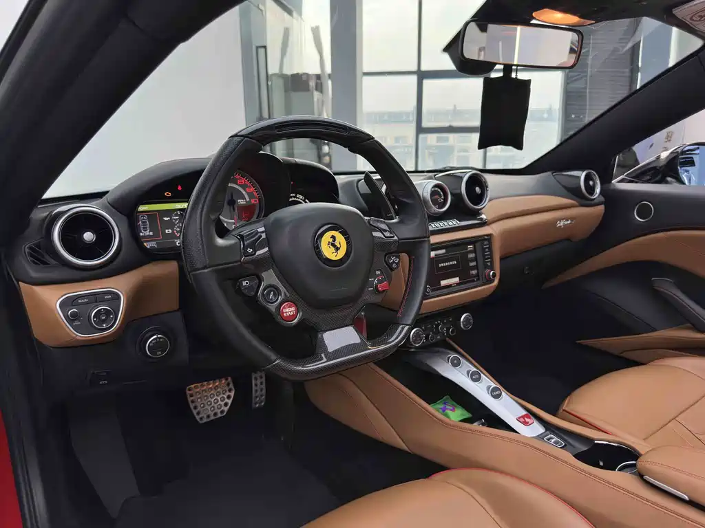 Ferrari California T 2016 — фото 23