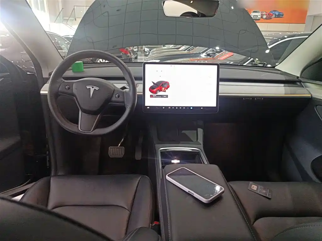 Tesla Model Y 2023 — фото 10