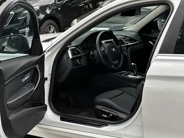 BMW 3 Series 2018