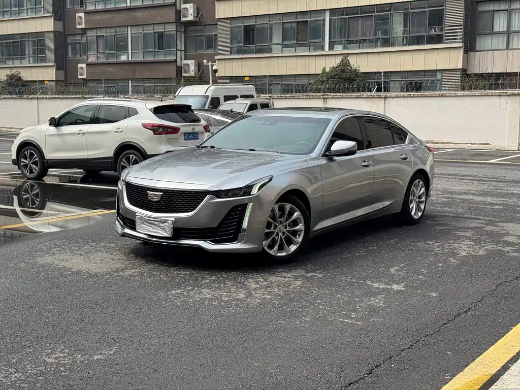 Cadillac CT5 2023 — фото 1