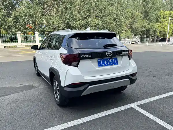 Toyota Yaris L 2022