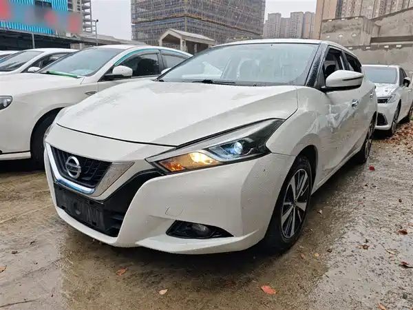 Nissan Bluebird 2019