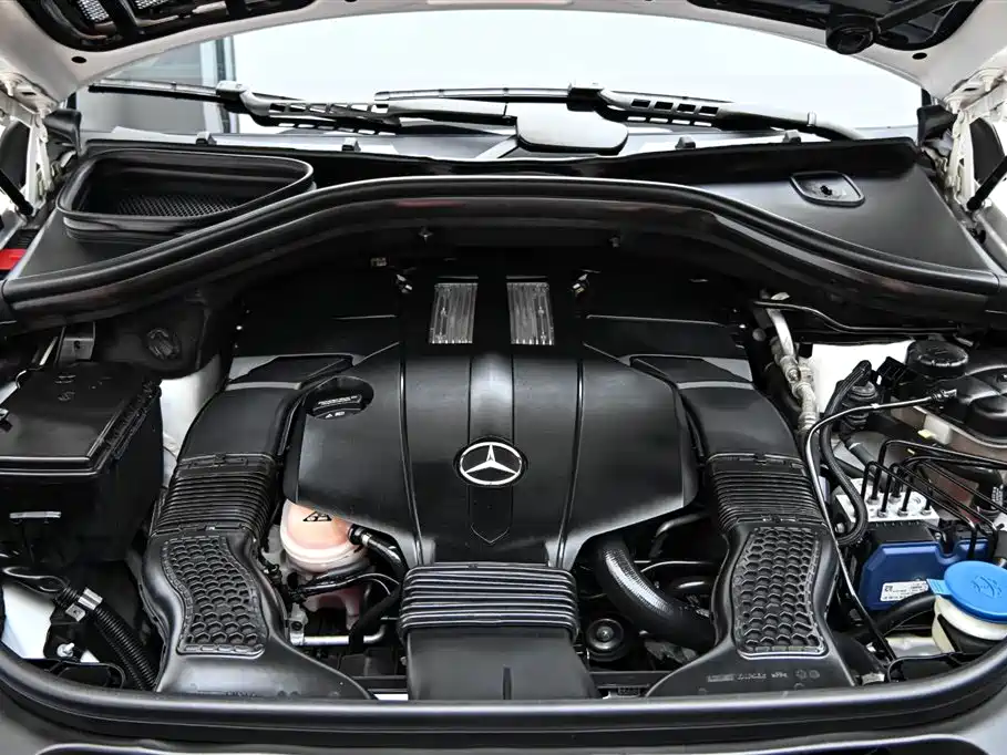 Mercedes-Benz GL-Class 2014 — фото 37