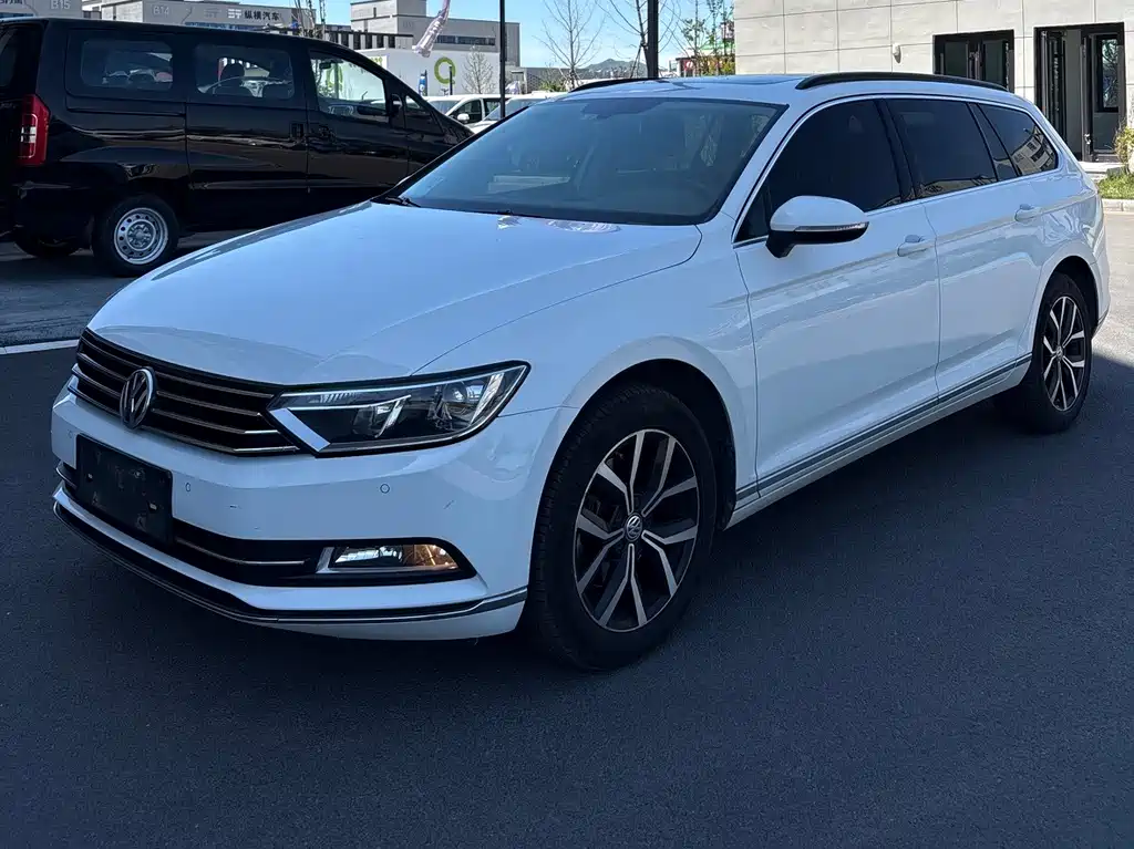 Volkswagen Viloran 2017