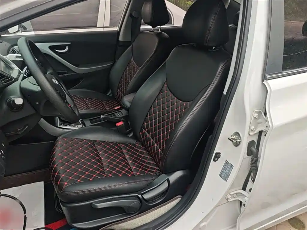 Hyundai Elantra Langdong 2017 — фото 15