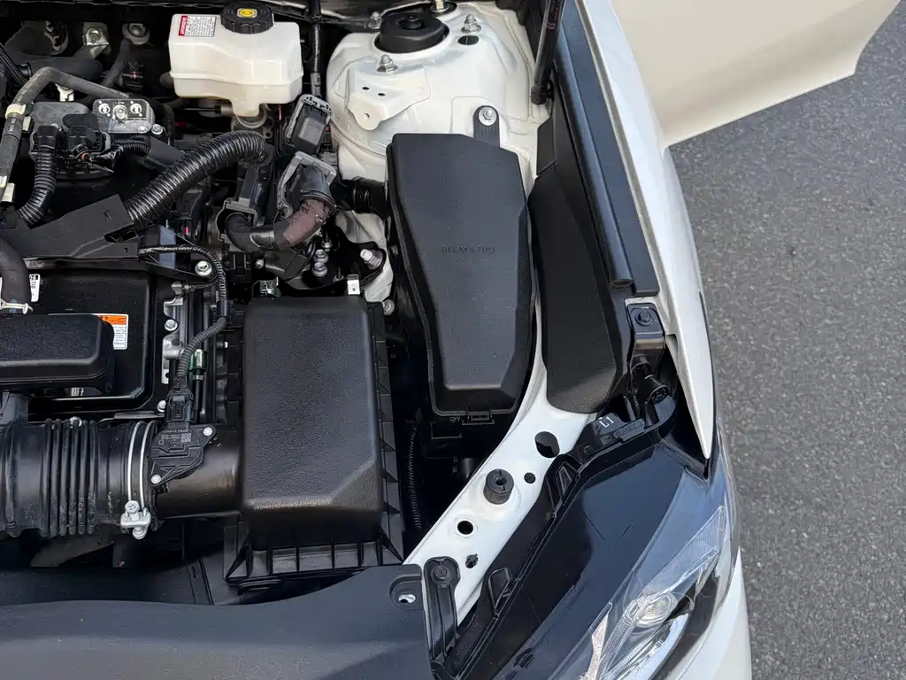 Toyota Camry 2023 — фото 19
