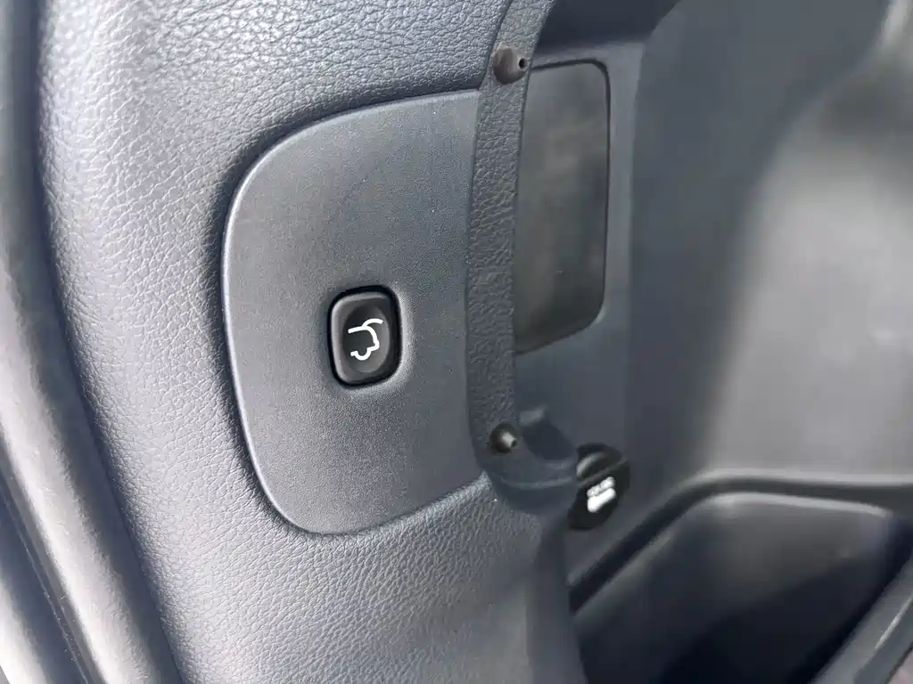Jeep Cherokee 2021 — фото 17