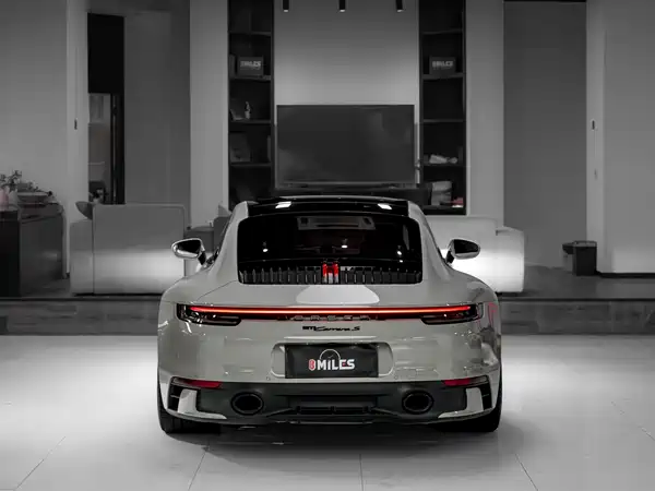 Porsche 911 2024