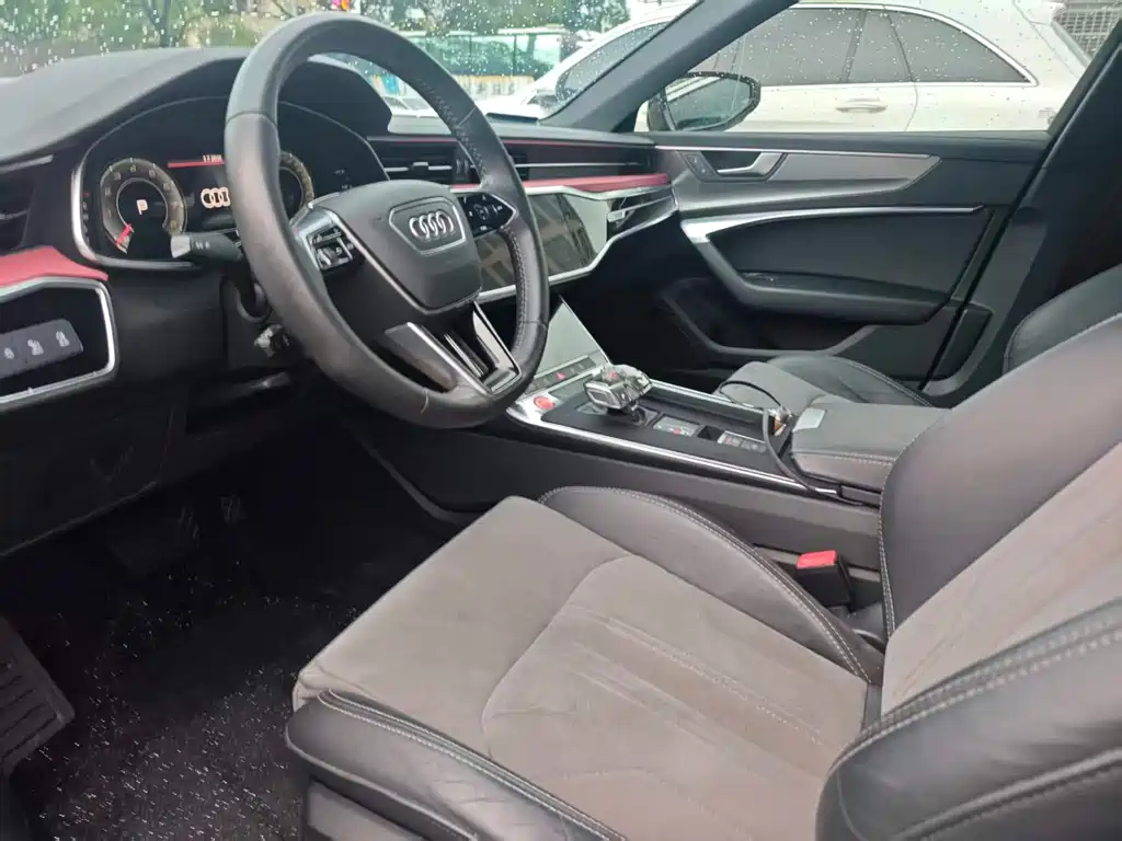 Audi A6L 2020