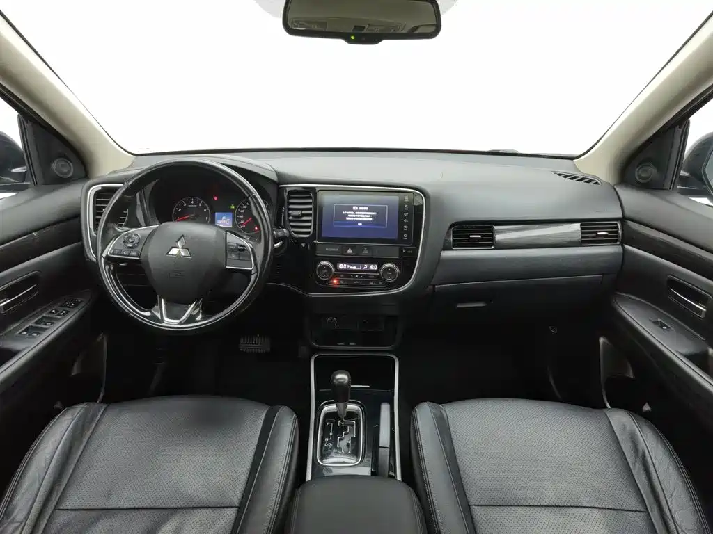 Mitsubishi Outlander 2018