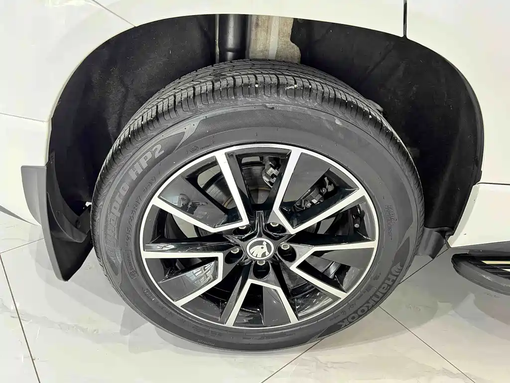 Skoda Korok 2022 — фото 19