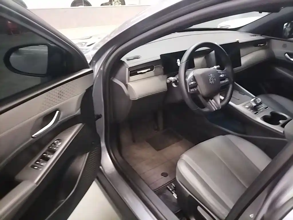 BYD Qin PLUS 2025 — фото 16