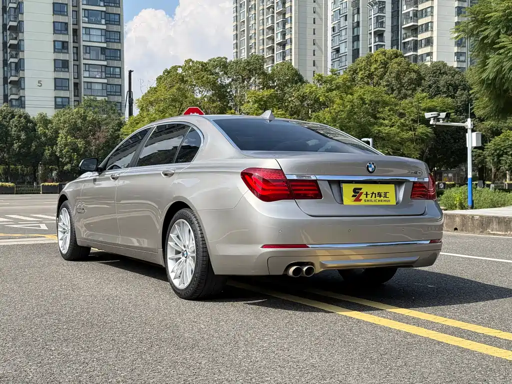 BMW 7 Series 2015 — фото 6