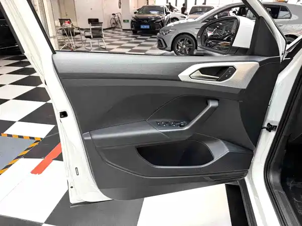 Volkswagen Tacqua 2022