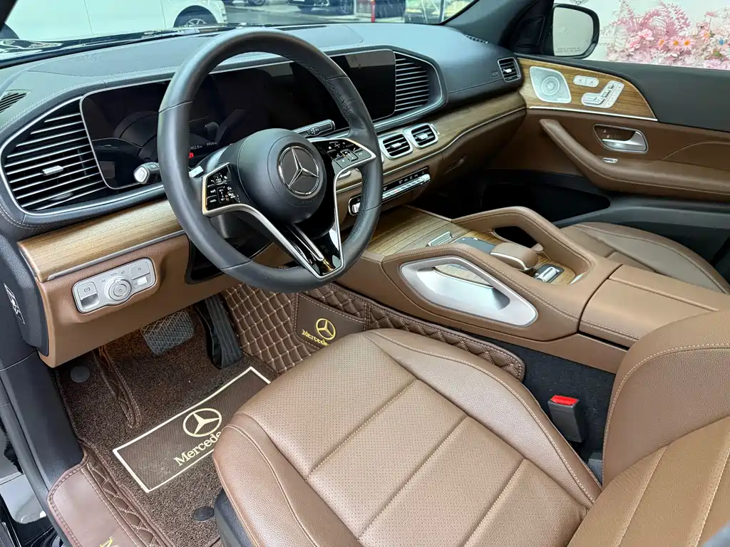 Mercedes-Benz GLS 2024 — фото 13