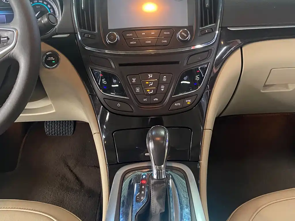 Buick Regal 2015 — фото 15