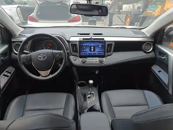 Toyota RAV4 2013