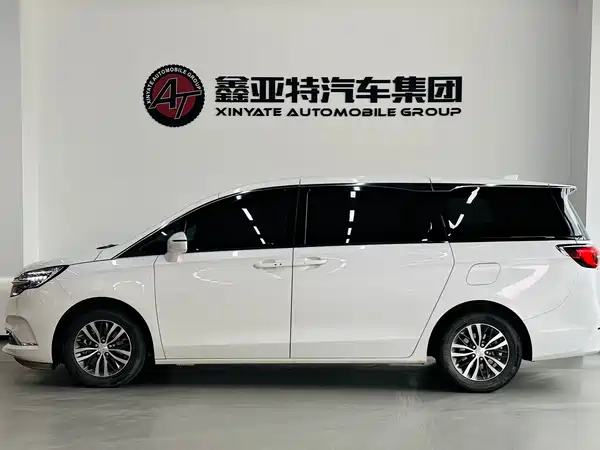 Buick GL8 2023