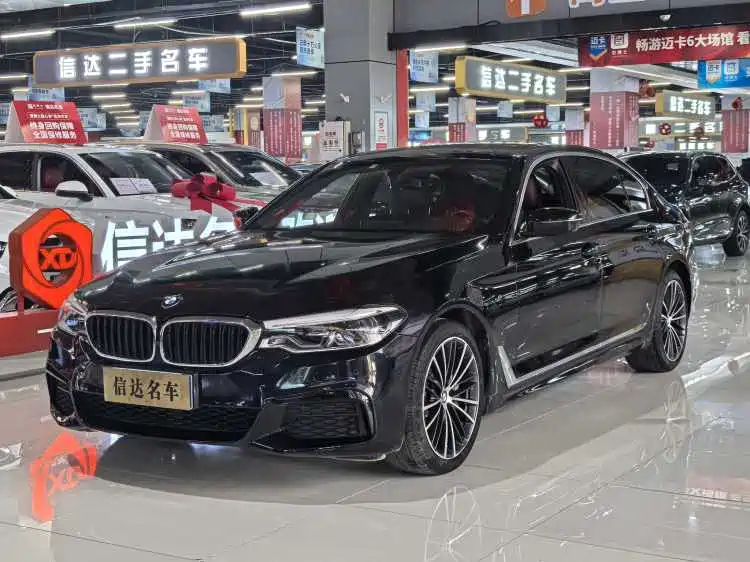 BMW 5 Series 2019 — фото 1
