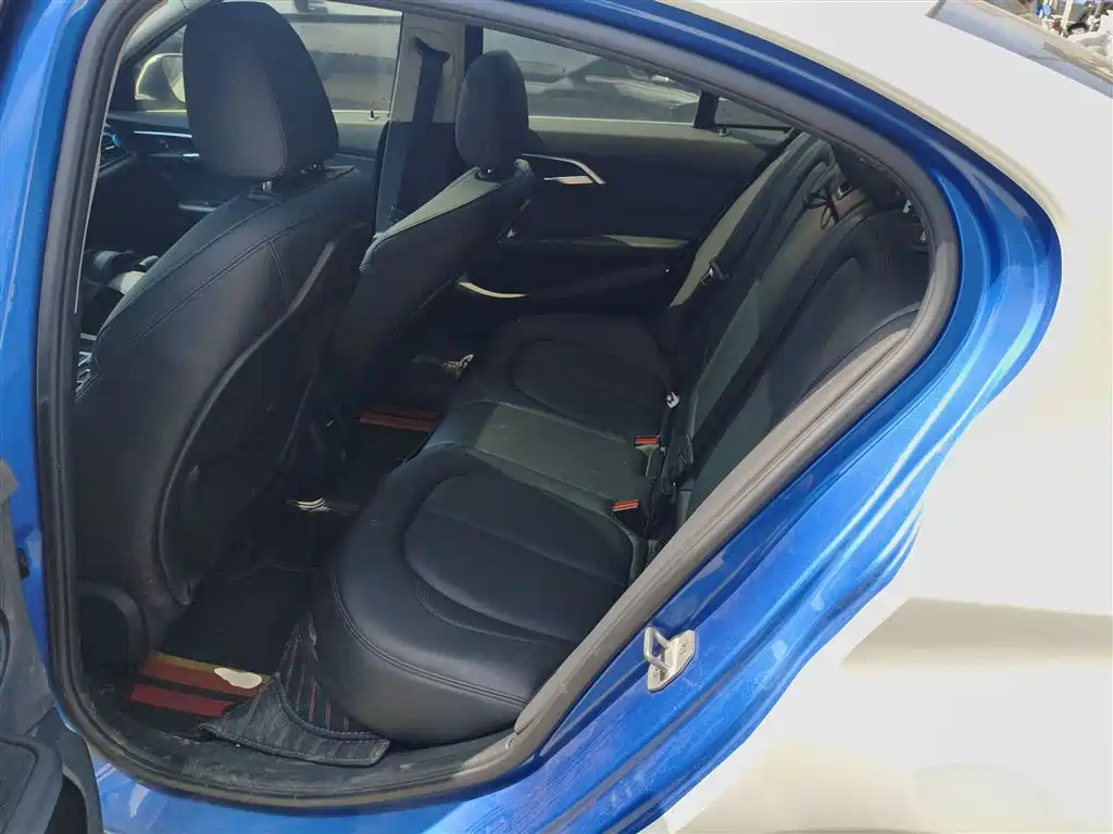 BMW 1 Series 2017 — фото 17