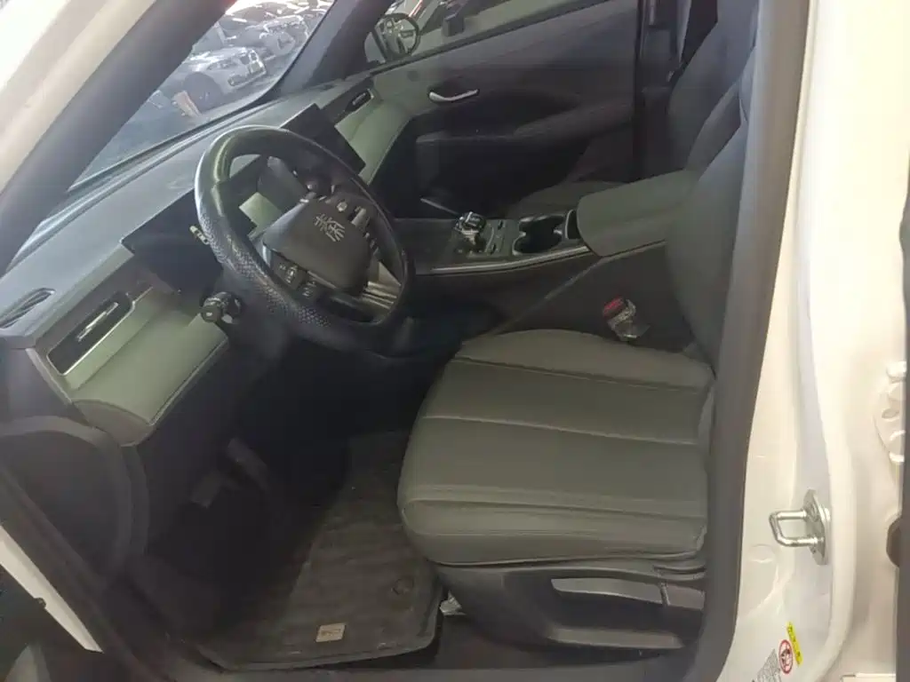 BYD Qin PLUS 2025 — фото 15