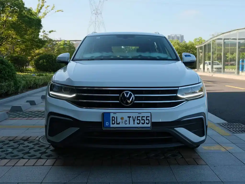 Volkswagen Tiguan L 2024 — фото 2