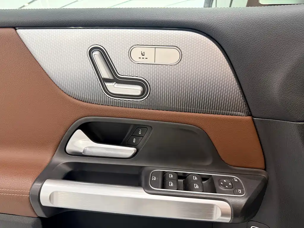 Mercedes-Benz GLB 2020 — фото 15