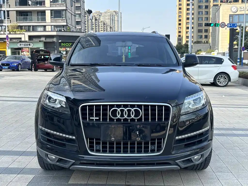 Audi Q7 2014 — фото 1
