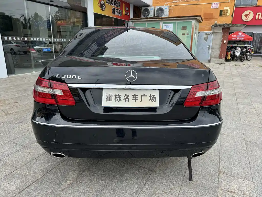 Mercedes-Benz E-Class 2012