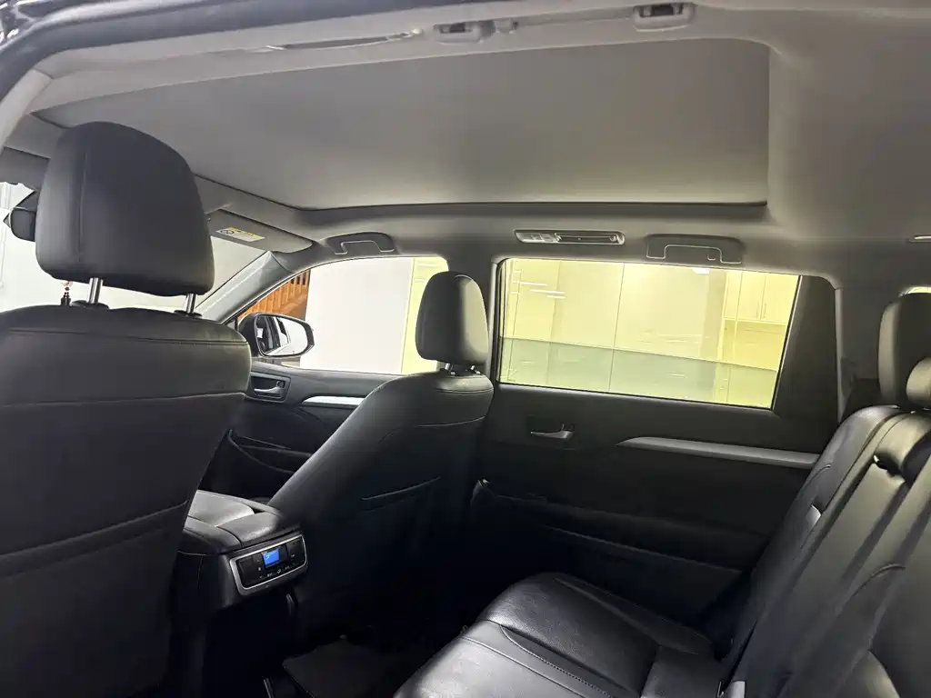 Toyota Highlander 2019 — фото 15