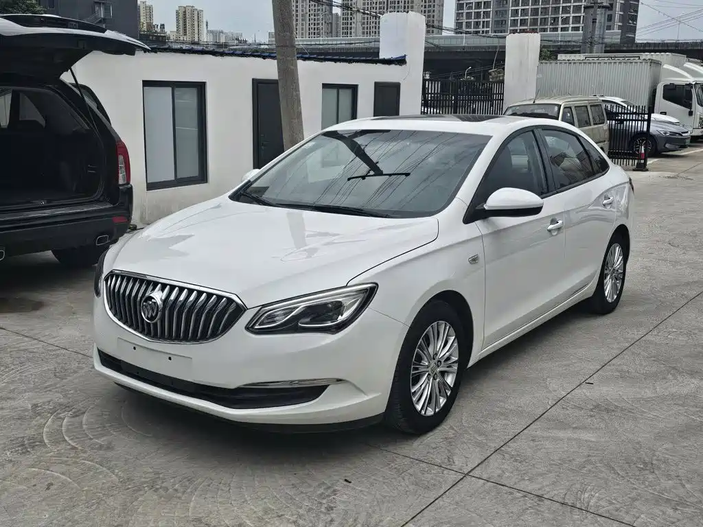 Buick Excelle 2017 — фото 1