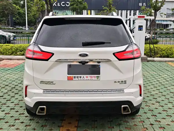 Ford Edge 2021