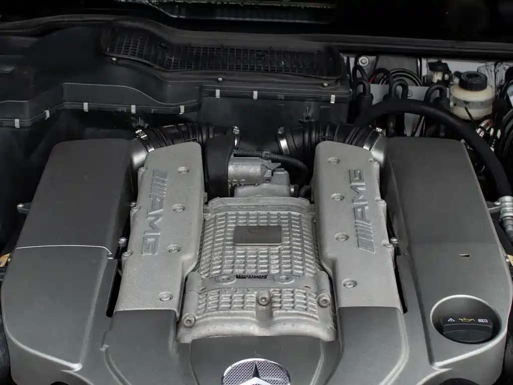 Mercedes-Benz G-Class AMG 2011 — фото 11
