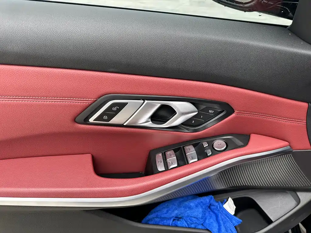 BMW 3 Series 2023 — фото 11