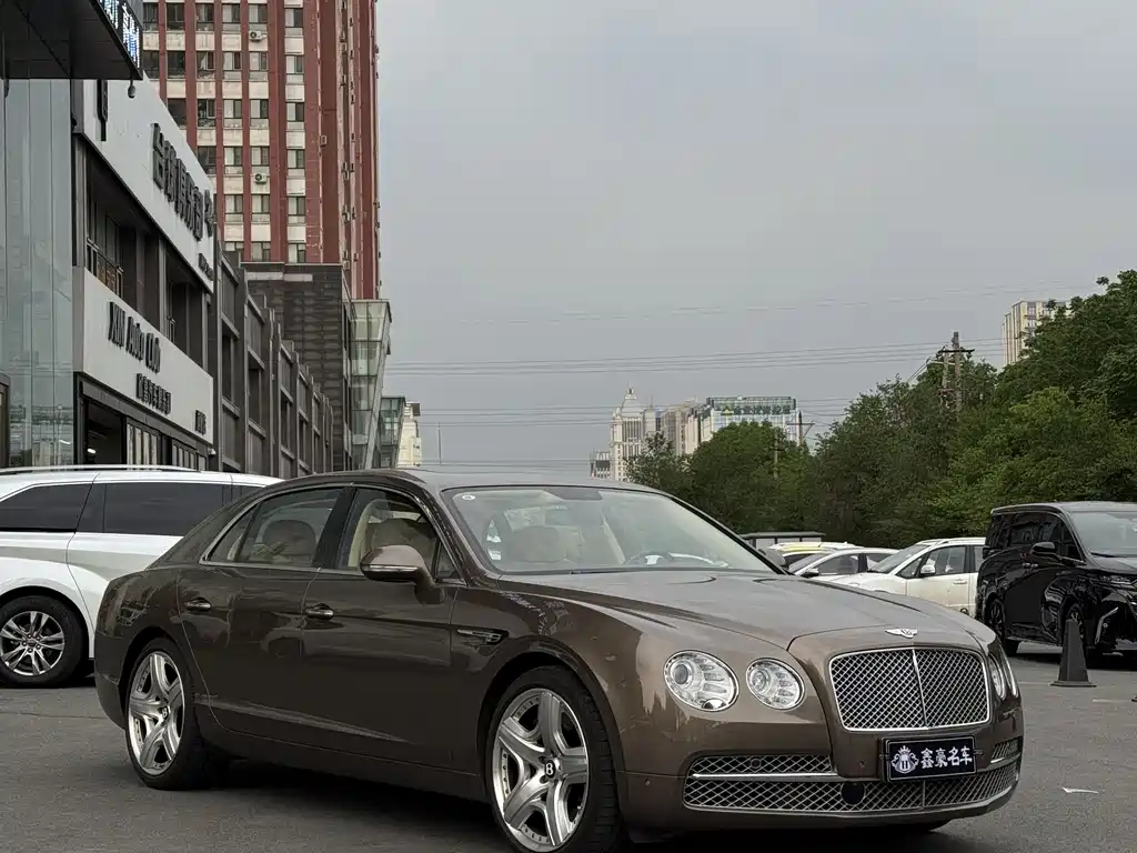 Bentley Flying Spur 2014 — фото 3