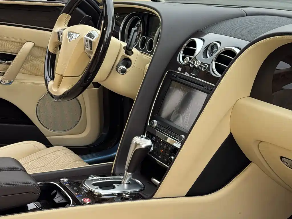 Bentley Flying Spur 2014 — фото 9