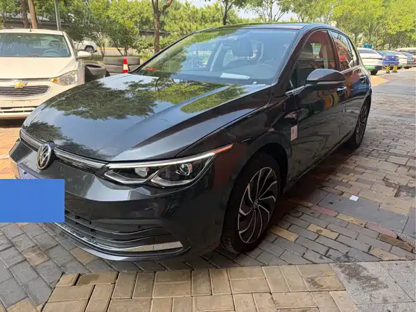 Volkswagen Golf 2021