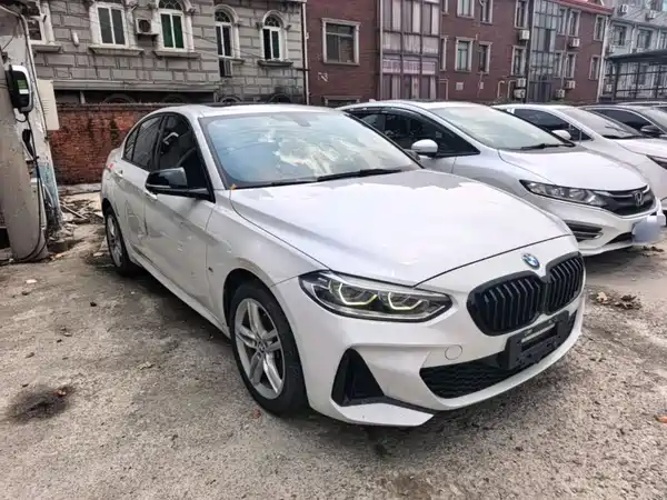 BMW 1 Series 2021
