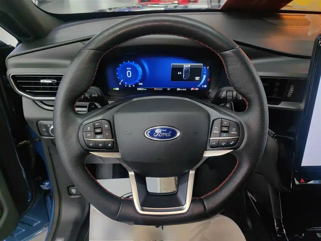 Ford Explorer 2020 — фото 3