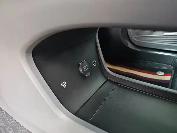 Geely Boyue 2025