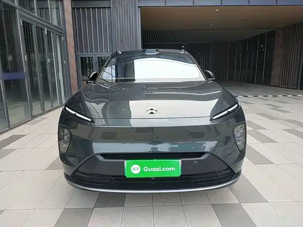 NIO ES8 2023