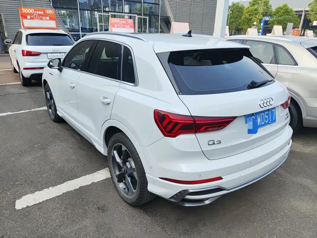 Audi Q3 2023 — фото 10