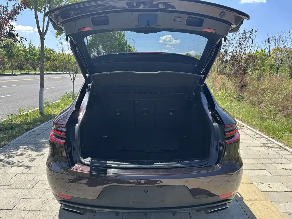 Porsche Macan 2016 — фото 25